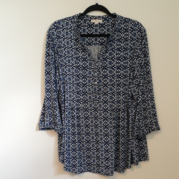 Navy Blur Mosaic Print Blouse - Plus Size
